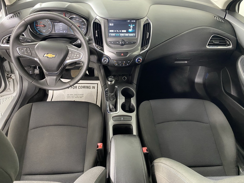 2018 Chevrolet Cruze LT photo 21