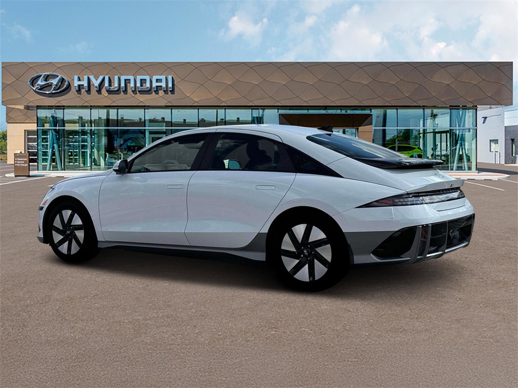 2025 Hyundai Ioniq 6 SE Standard Range photo 4