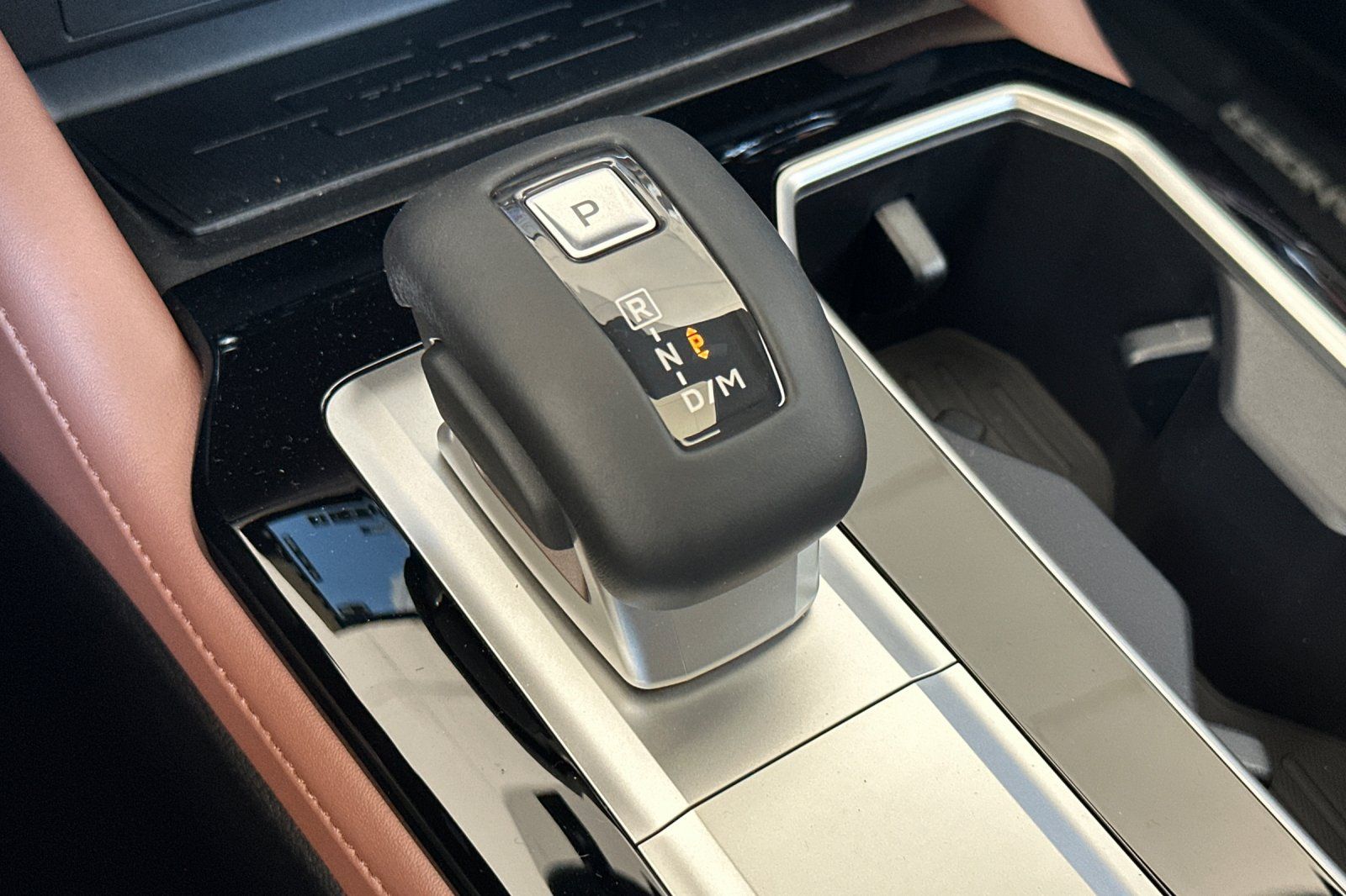 2025 Mitsubishi Outlander SEL photo 20