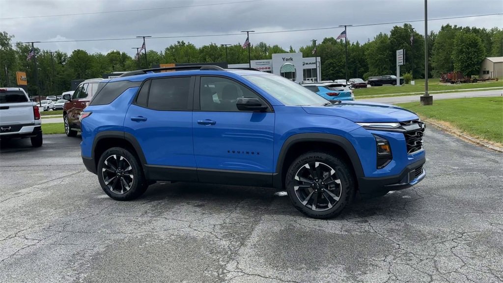 2025 Chevrolet Equinox RS photo 2