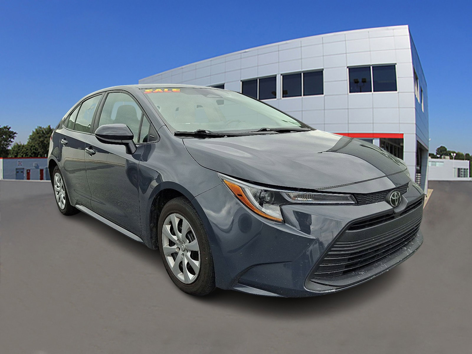 2024 Toyota Corolla LE's photo