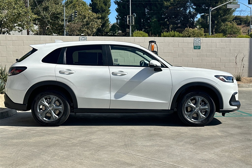 2026 Honda HR-V LX photo 3