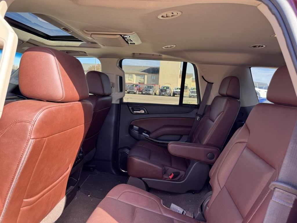 2019 Chevrolet Tahoe Premier photo 2