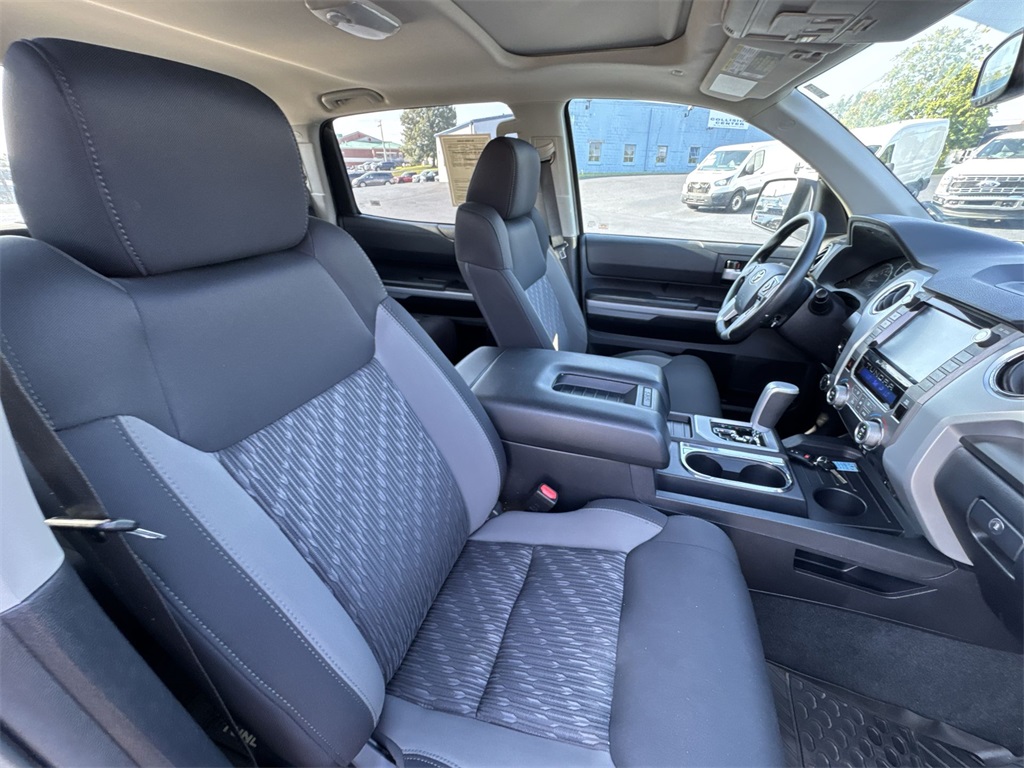 2020 Toyota Tundra SR5 CrewMax photo 23