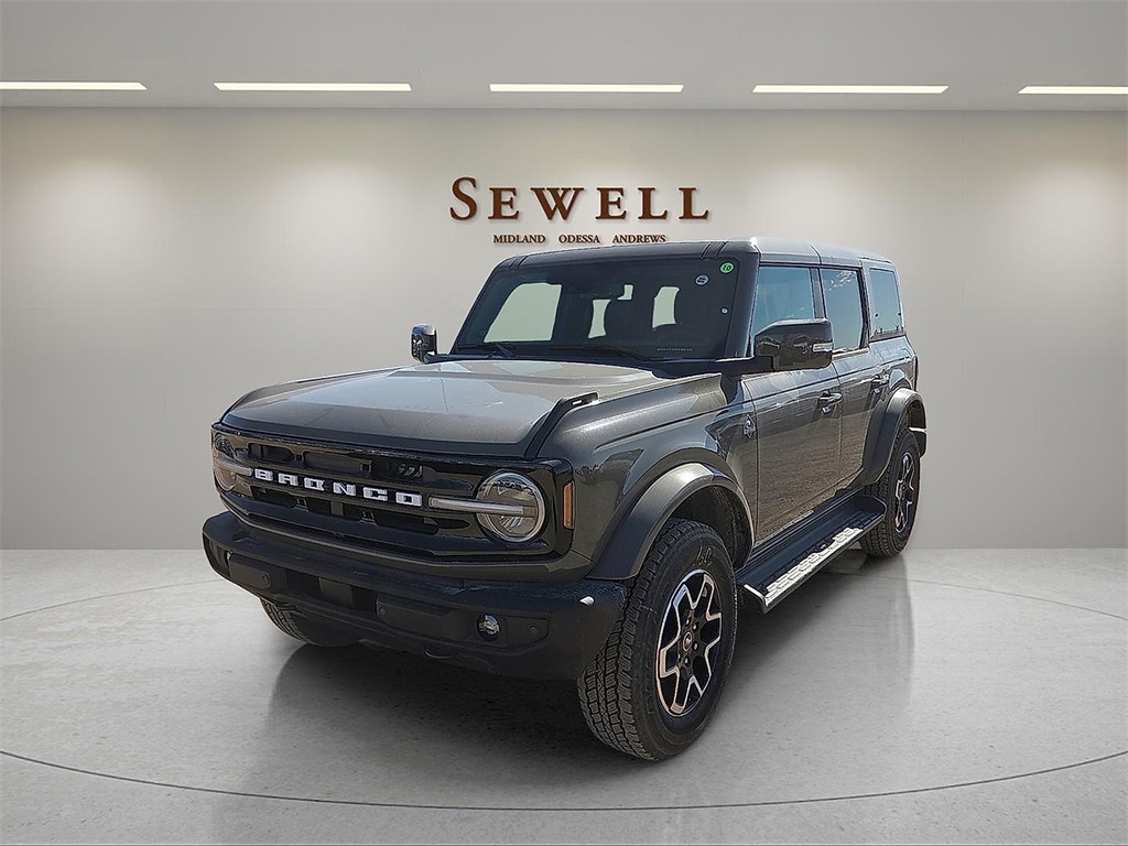 2025 Ford Bronco 4-Door Outer Banks's photo