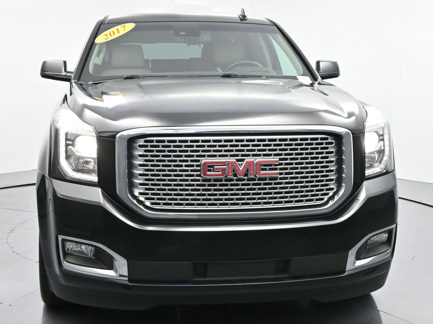 2017 Gmc Yukon Denali photo 2