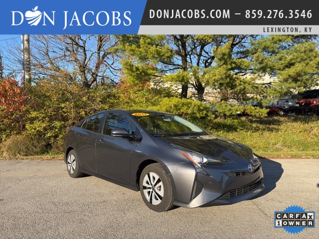 2017 Toyota Prius Two's photo