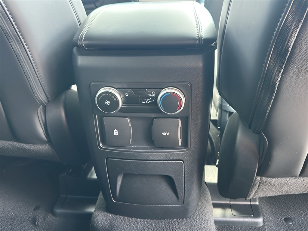 2023 Ford Explorer XLT photo 18