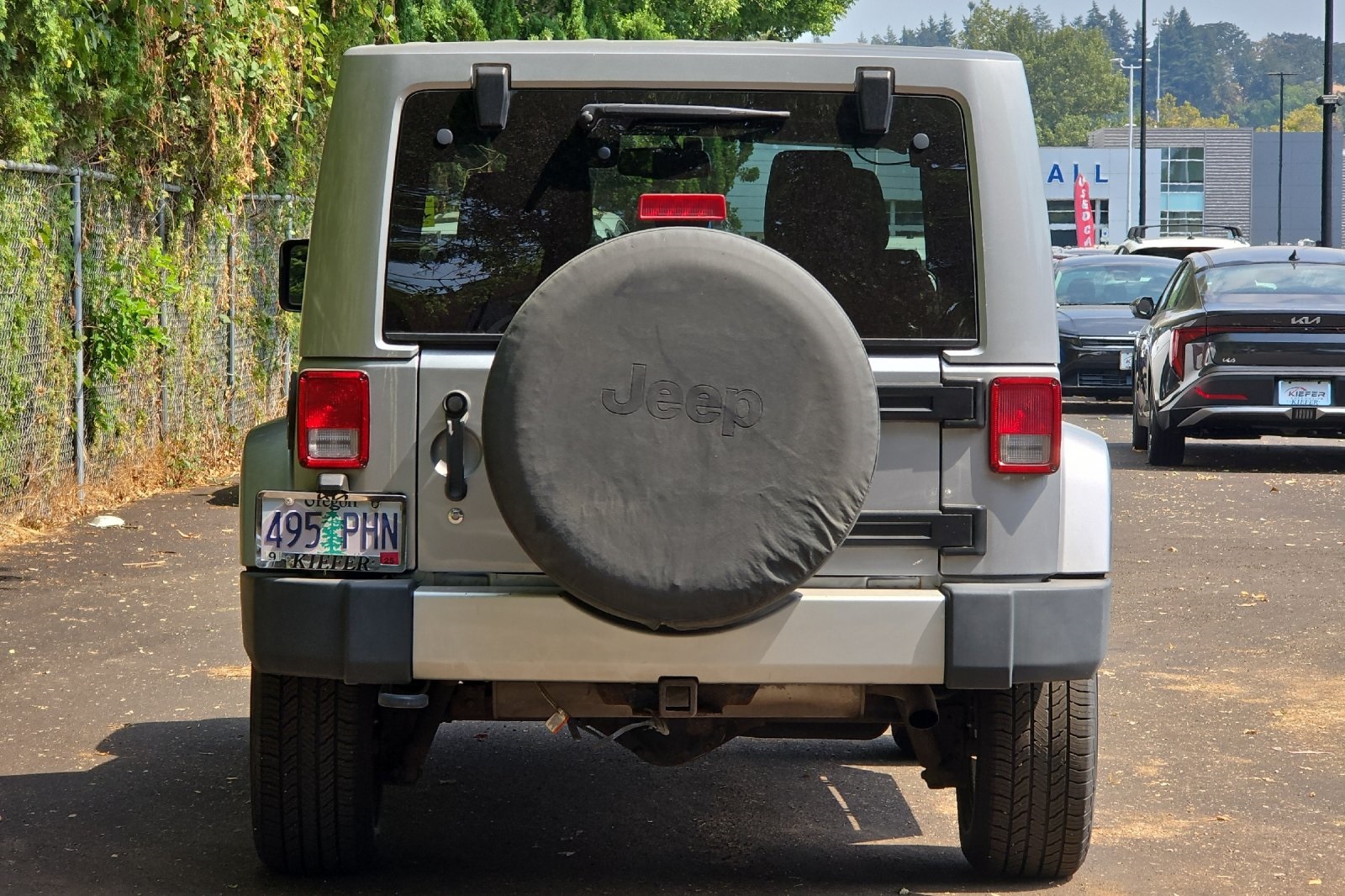 2013 Jeep Wrangler Sahara photo 5