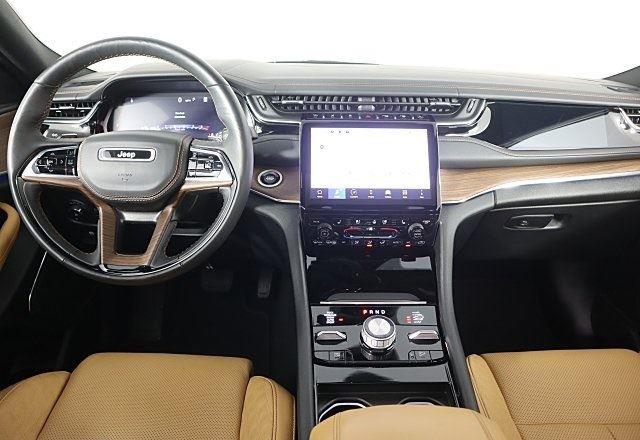2024 Jeep Grand Cherokee Summit photo 17