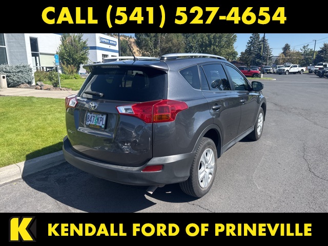 2015 Toyota RAV4 LE photo 9