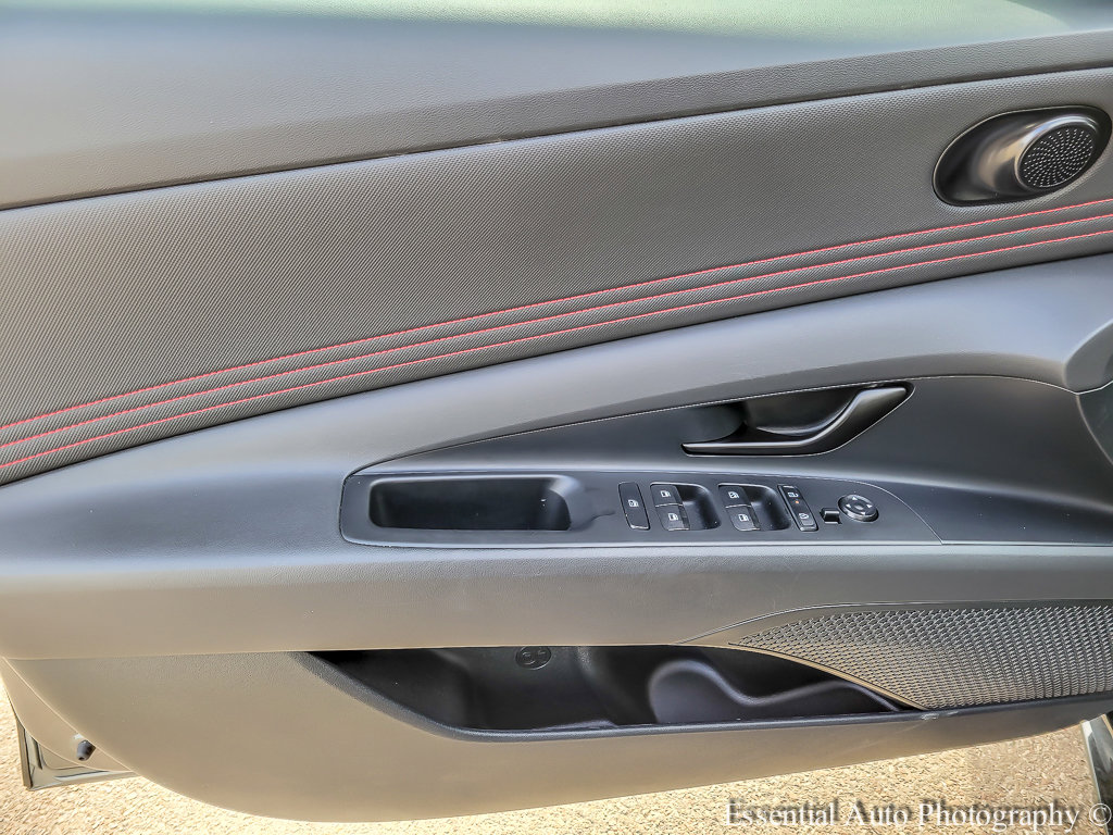 2024 HYUNDAI ELANTRA - Image 17