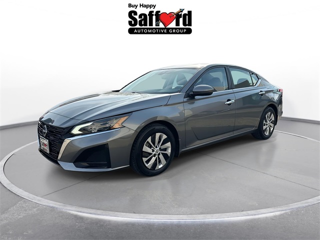 2023 Nissan Altima S's photo