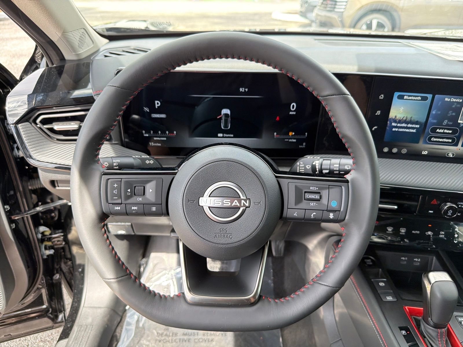 2026 Nissan Kicks SR photo 2