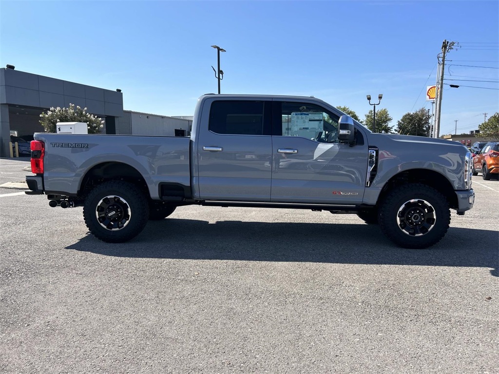 2026 Ford F-250 Platinum photo 2