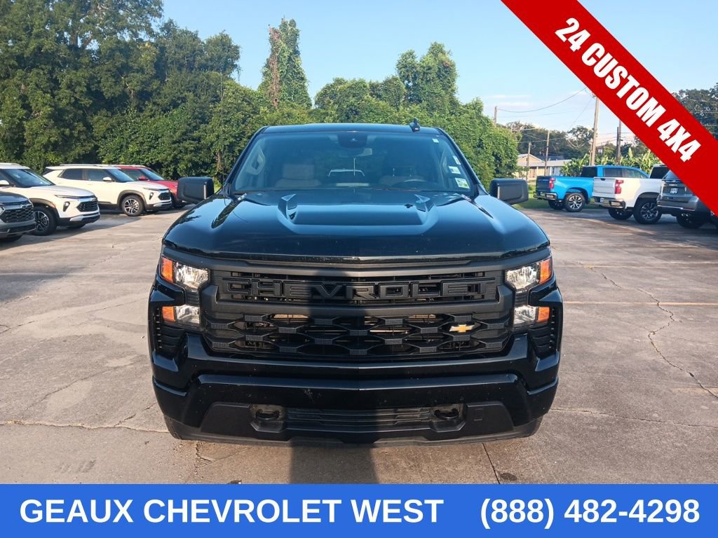 2024 Chevrolet Silverado 1500 Custom photo 2
