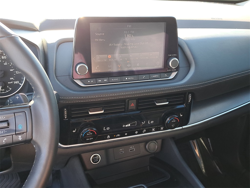 2021 Nissan Rogue SV photo 29
