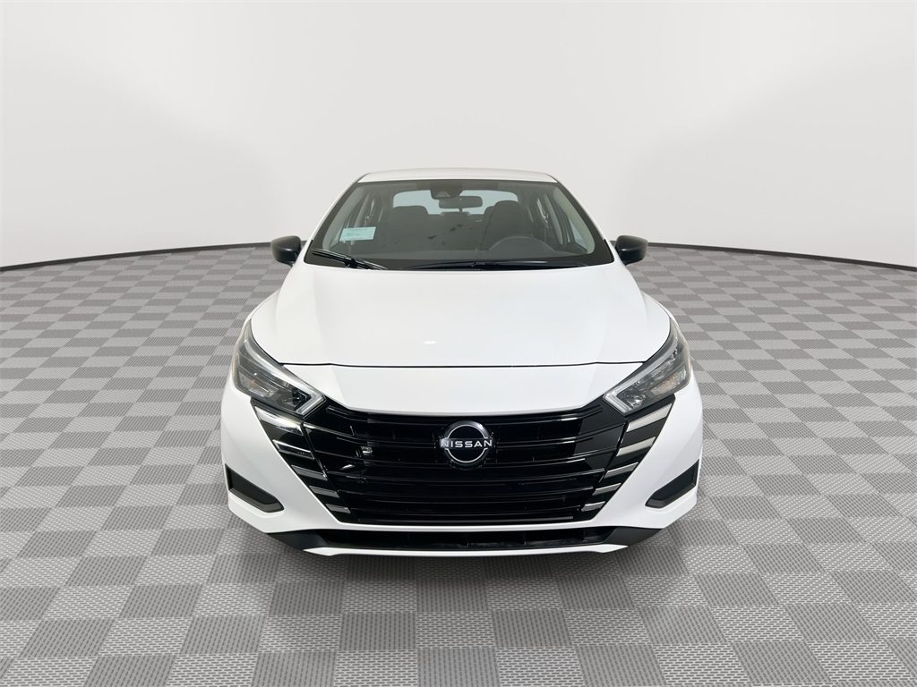 2025 Nissan Versa 1.6 S photo 3