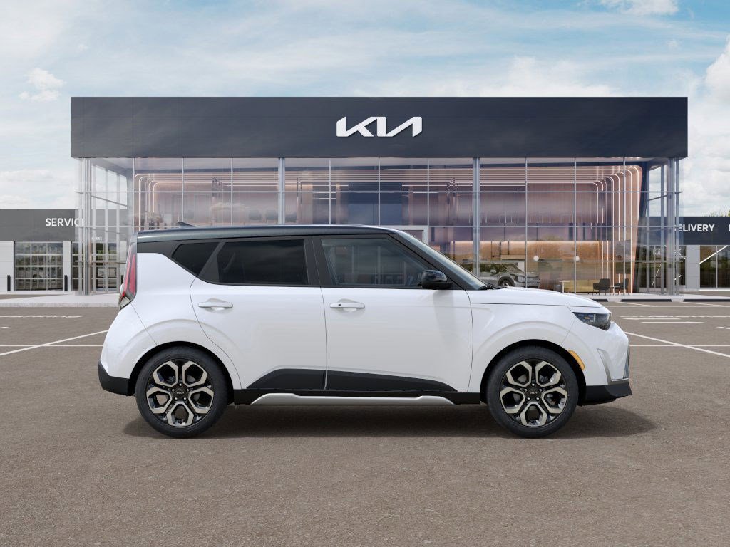 2025 Kia Soul EX photo 7
