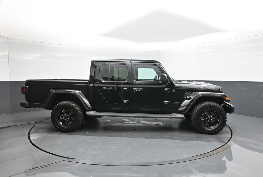 2025 Jeep Gladiator Sport photo 22