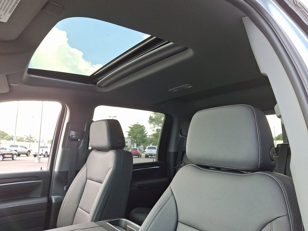 2025 Gmc Sierra HD SLT photo 13