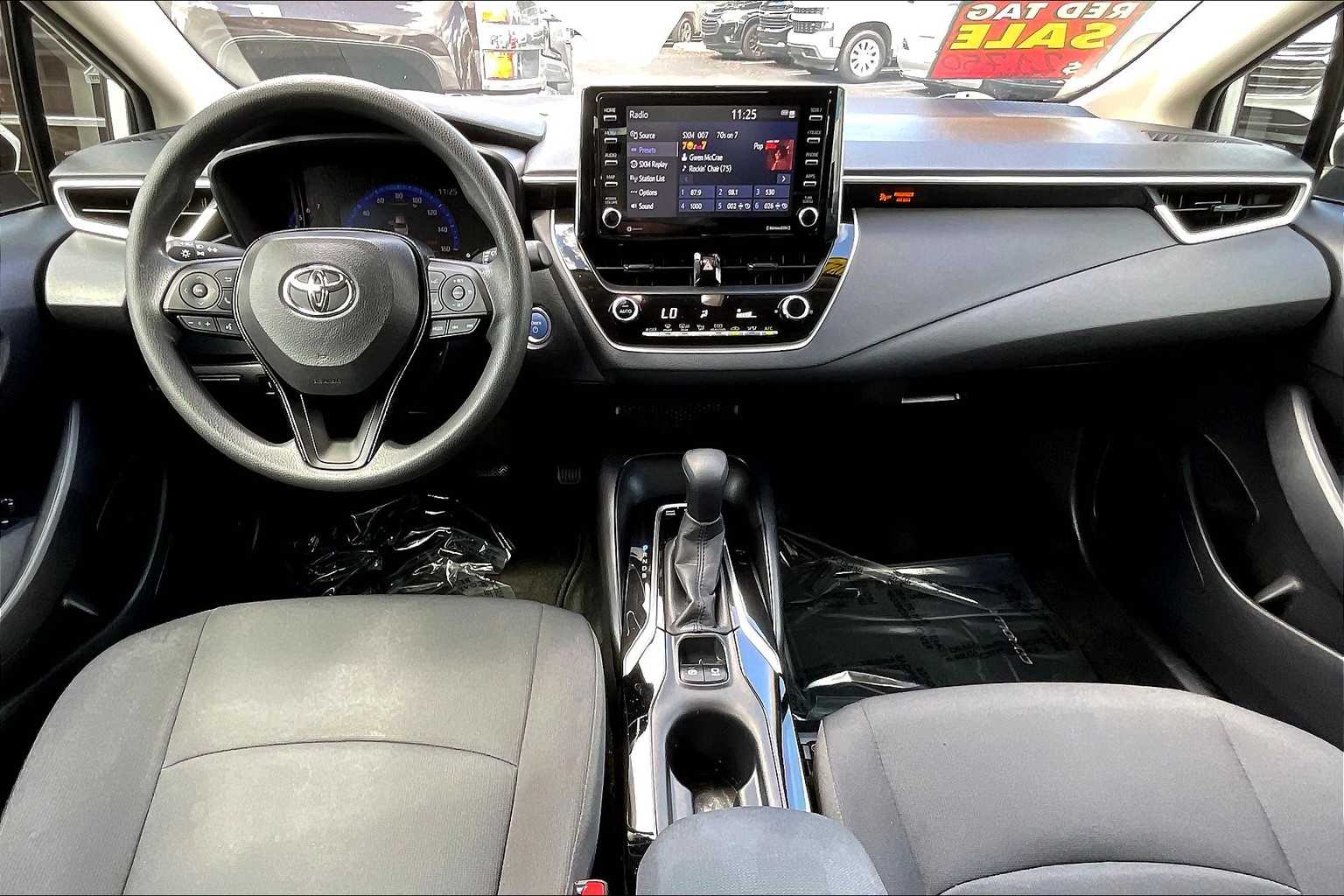 2021 Toyota Corolla Hybrid LE photo 14