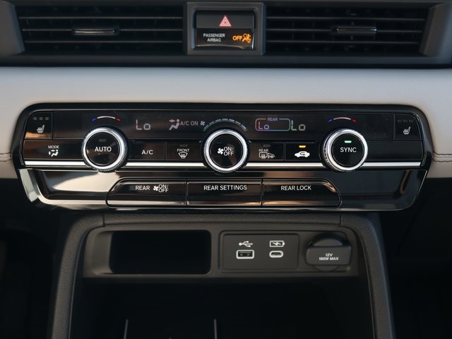 2025 Honda Pilot Touring photo 21