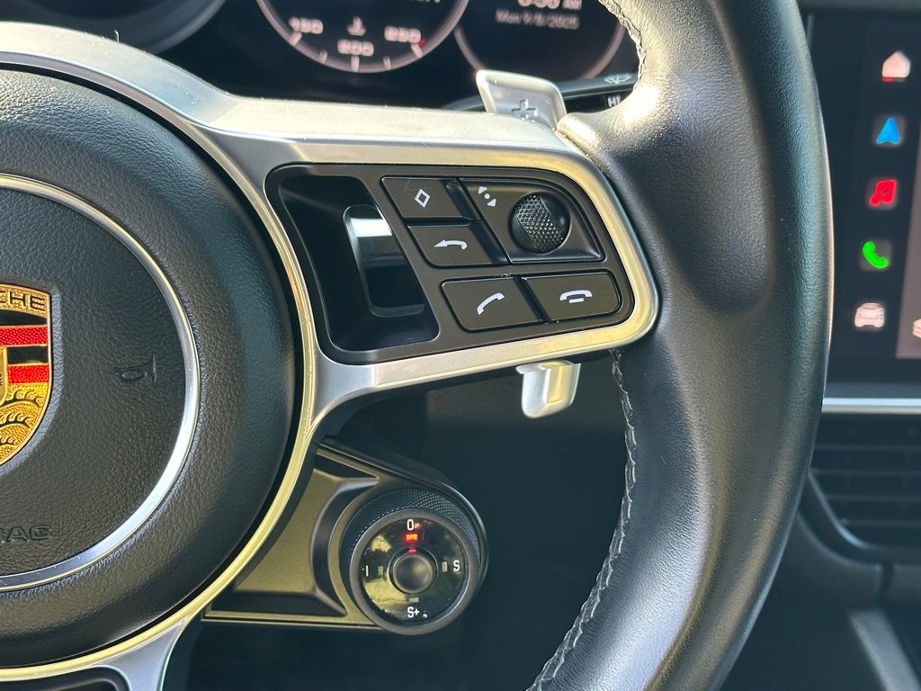 2022 Porsche Cayenne Coupe Base photo 39