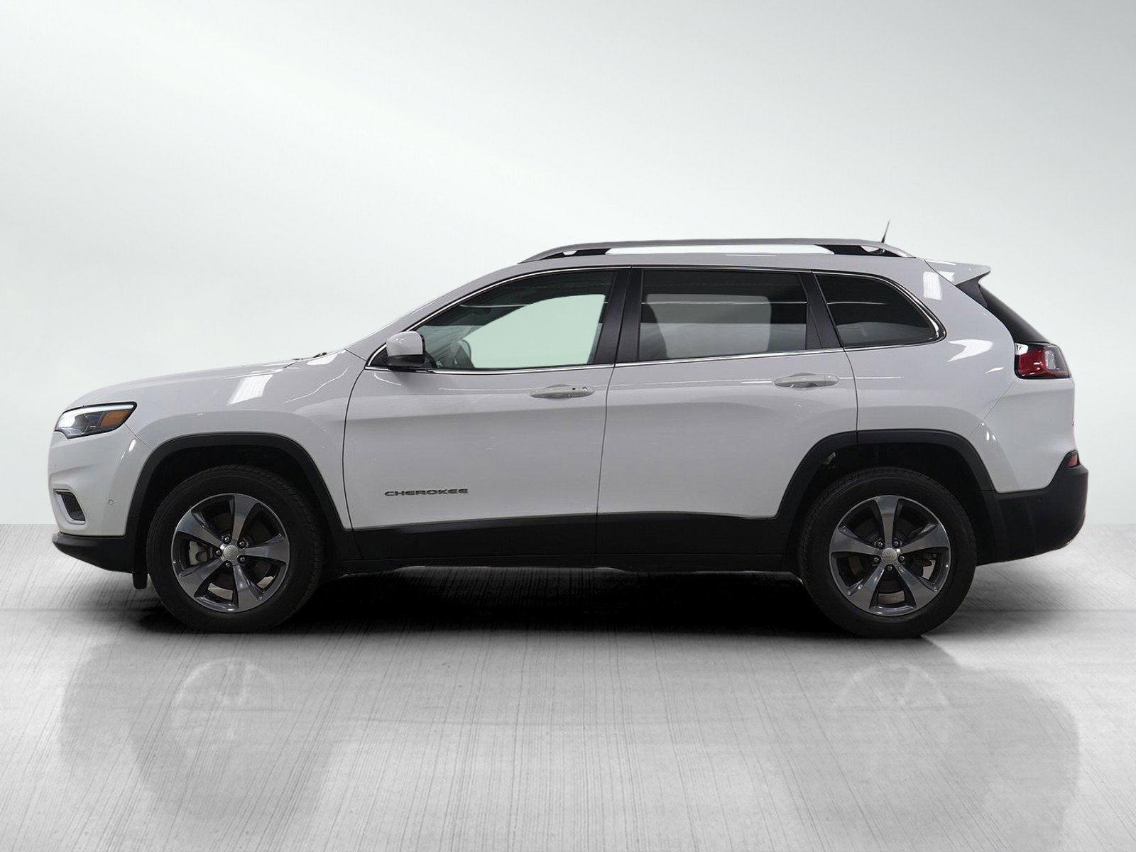 Used 2019 Jeep Cherokee Limited with VIN 1C4PJMDN9KD179014 for sale in Hopkins, Minnesota