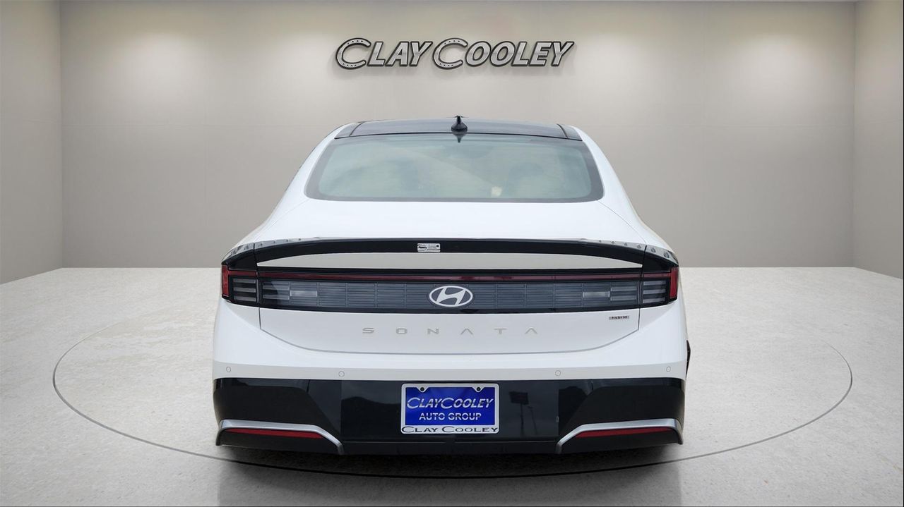 2025 Hyundai Sonata Hybrid Limited photo 4