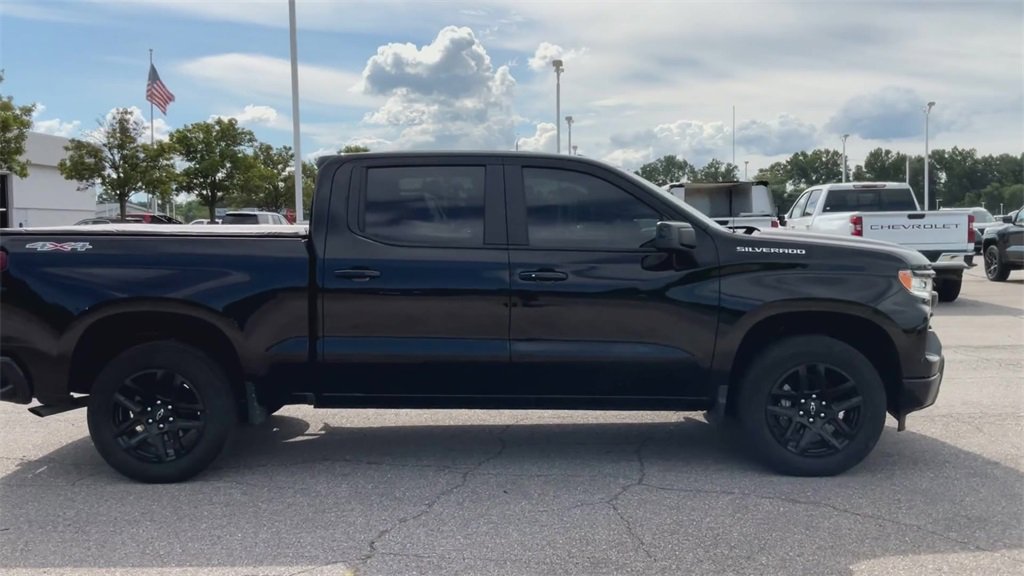 2022 Chevrolet Silverado 1500 RST photo 8