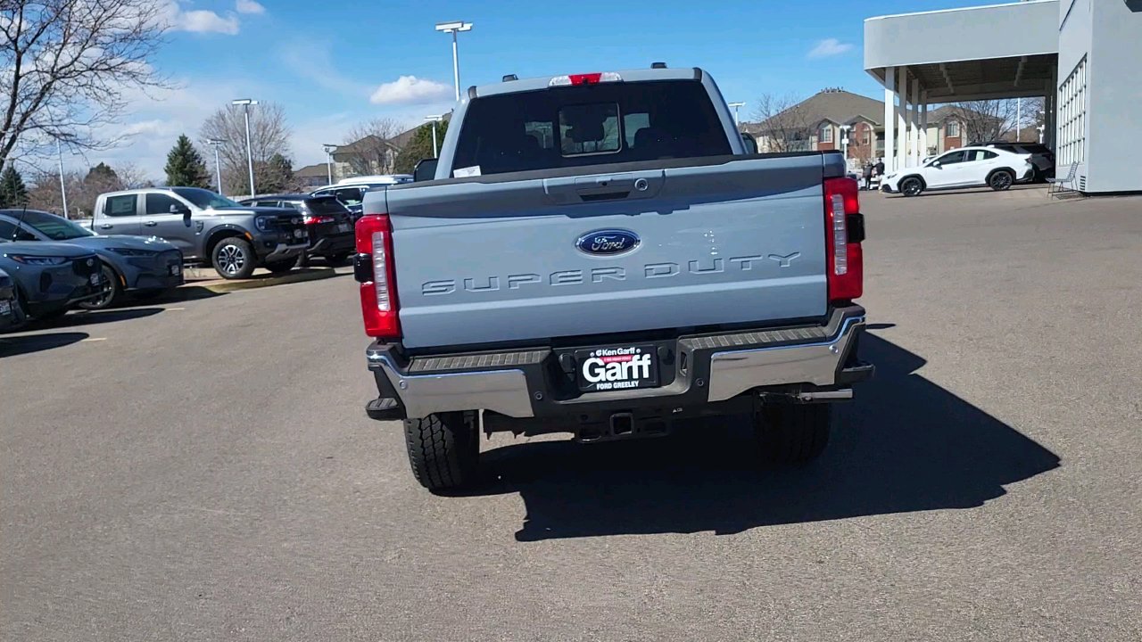 2025 Ford F-350 Lariat photo 4