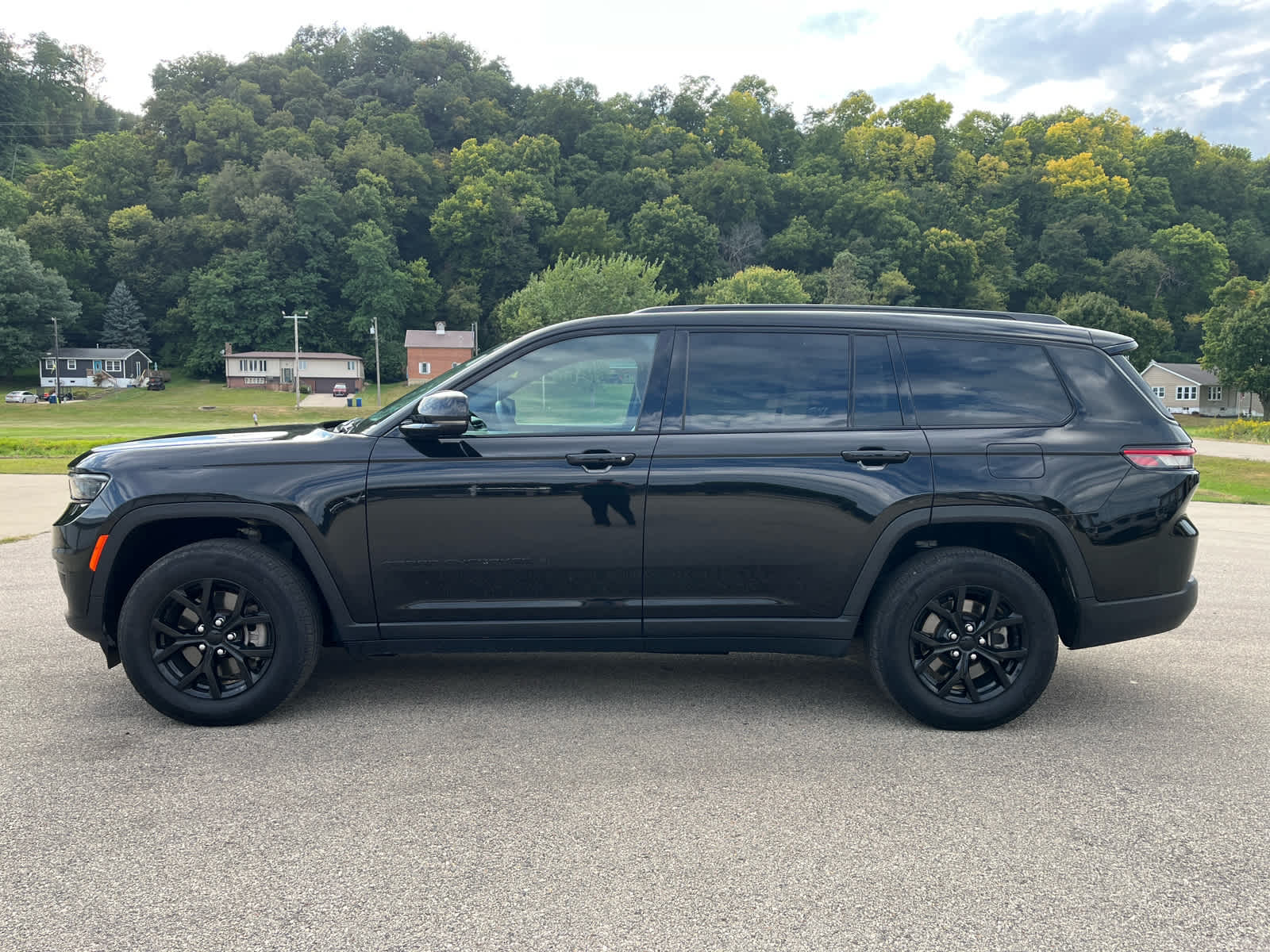 2024 Jeep Grand Cherokee Altitude photo 9