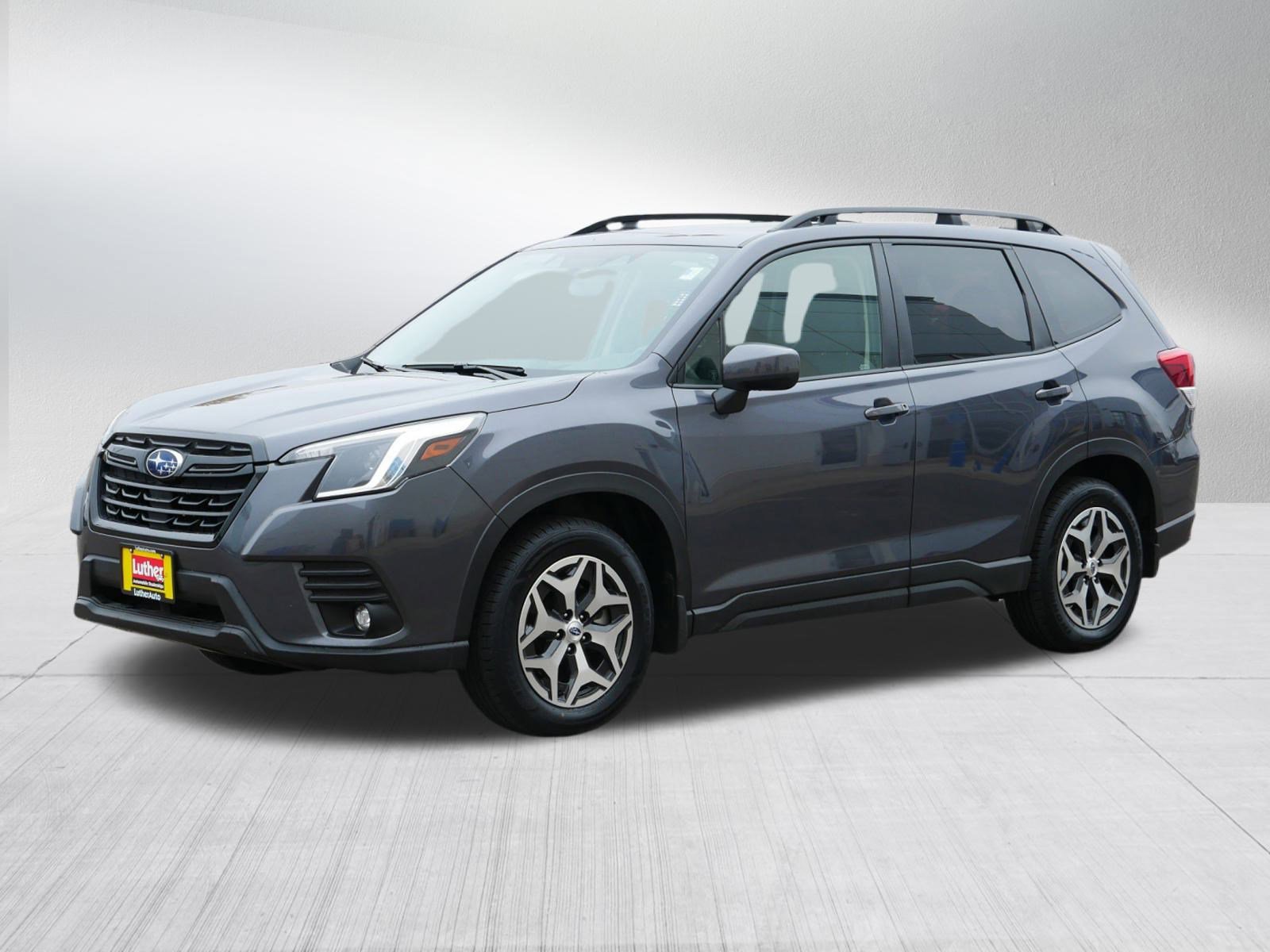 2024 Subaru Forester Premium photo 3