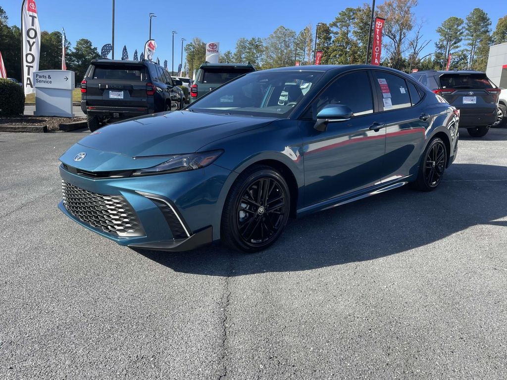 2026 Toyota Camry SE photo 4