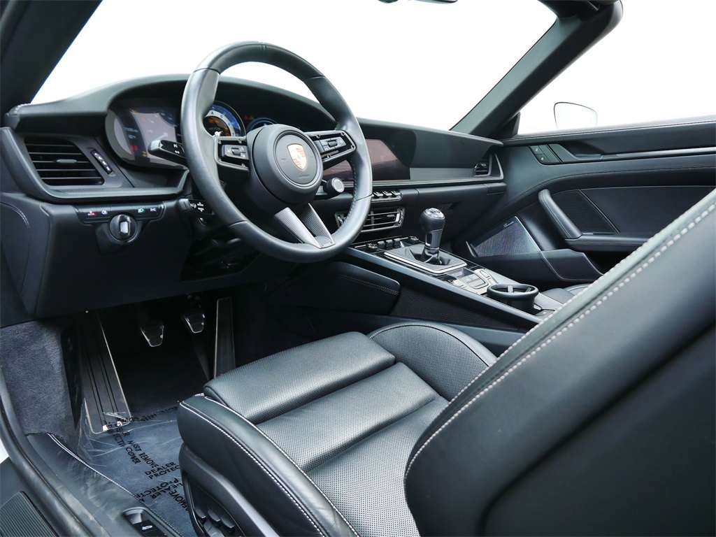 2023 Porsche 911 Targa 4S 4 GTS photo 4