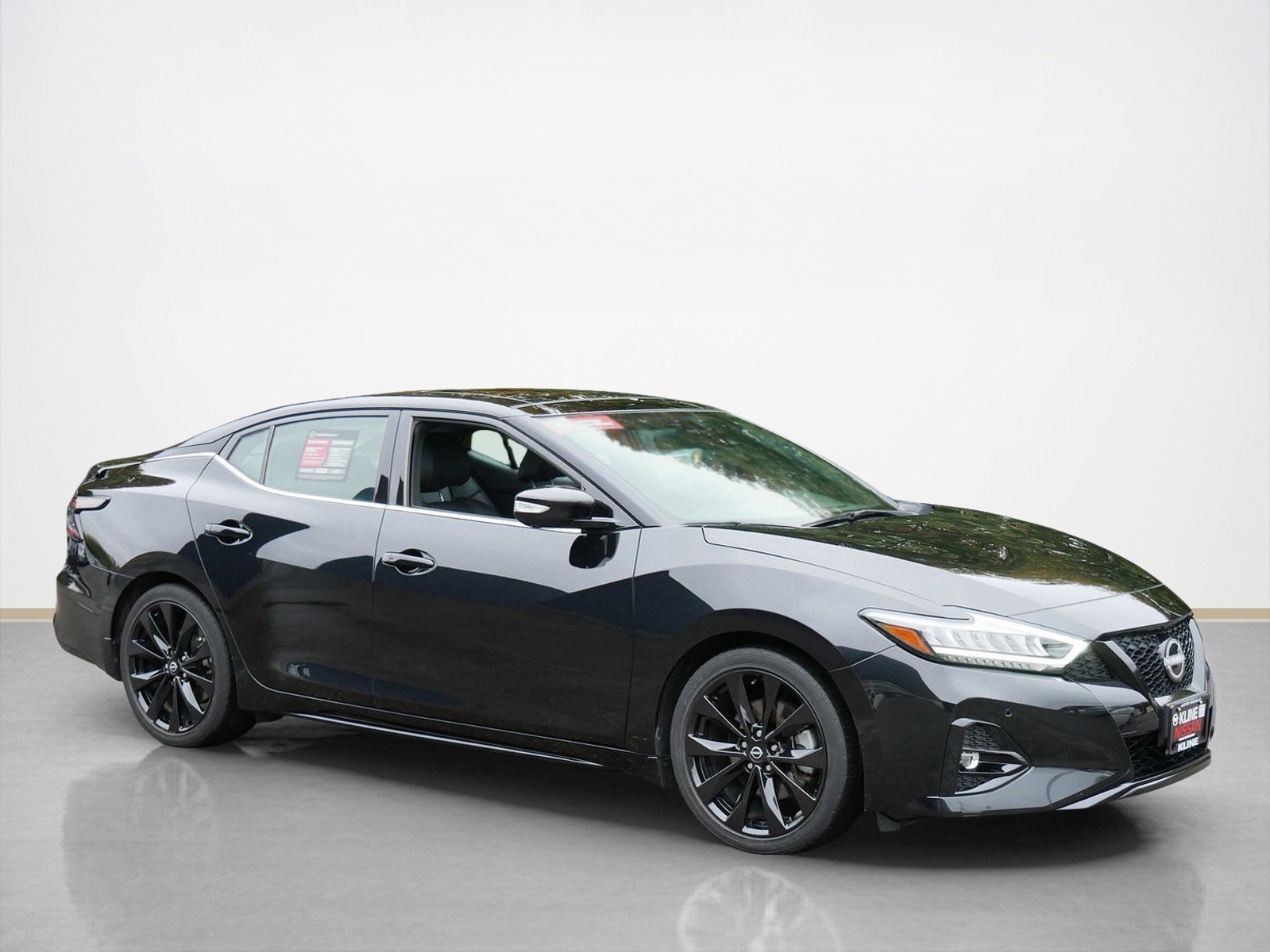 2023 Nissan Maxima SR's photo