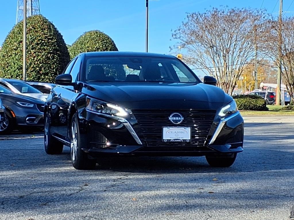 2025 Nissan Altima 2.5 S photo 2