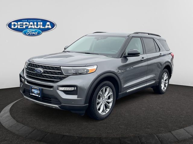 2023 Ford Explorer XLT's photo