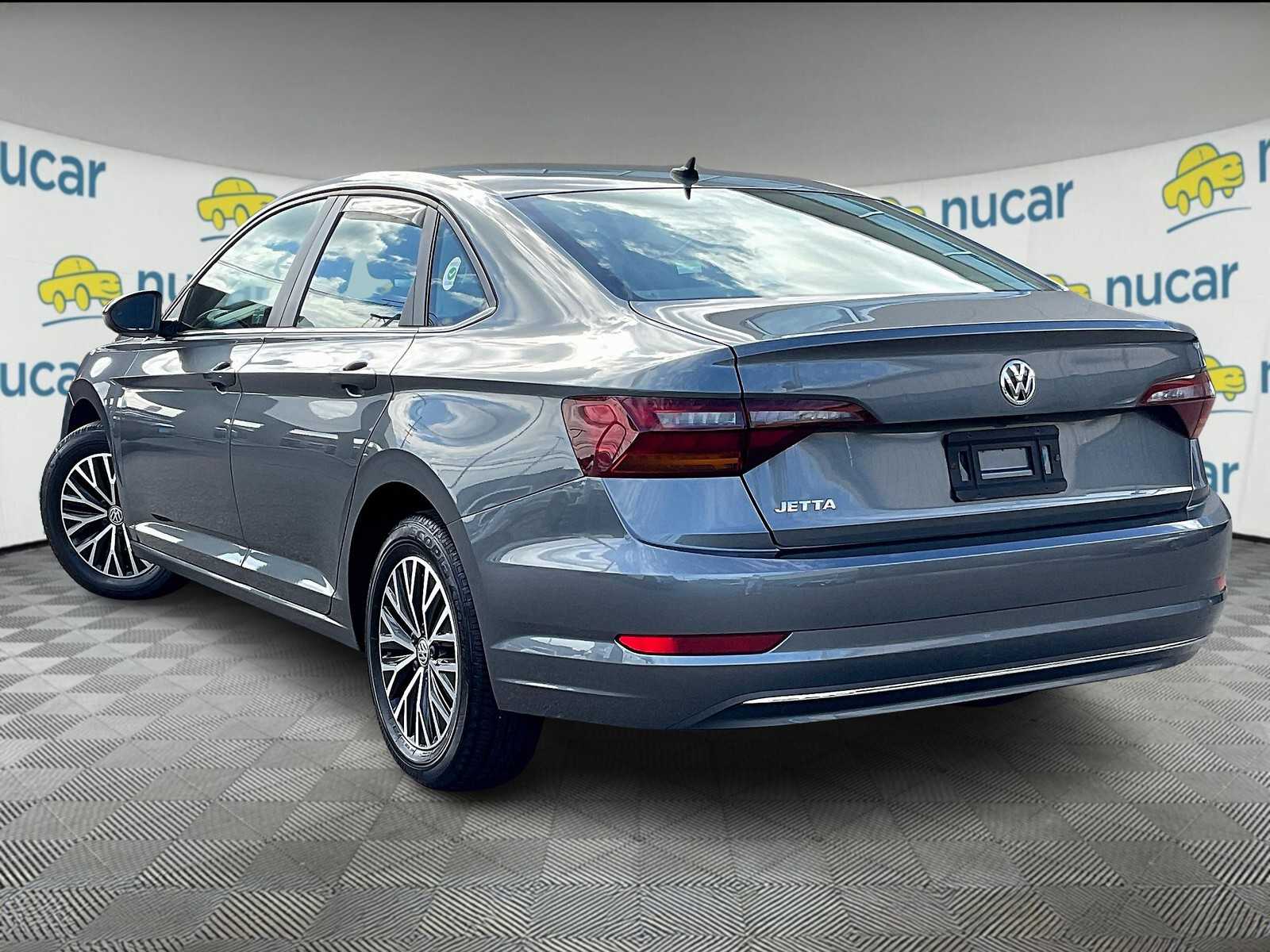 2019 Volkswagen Jetta SE photo 2