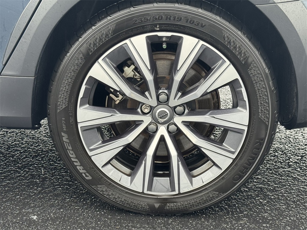 2023 Volvo V90 Cross Country B6 AWD Plus photo 10