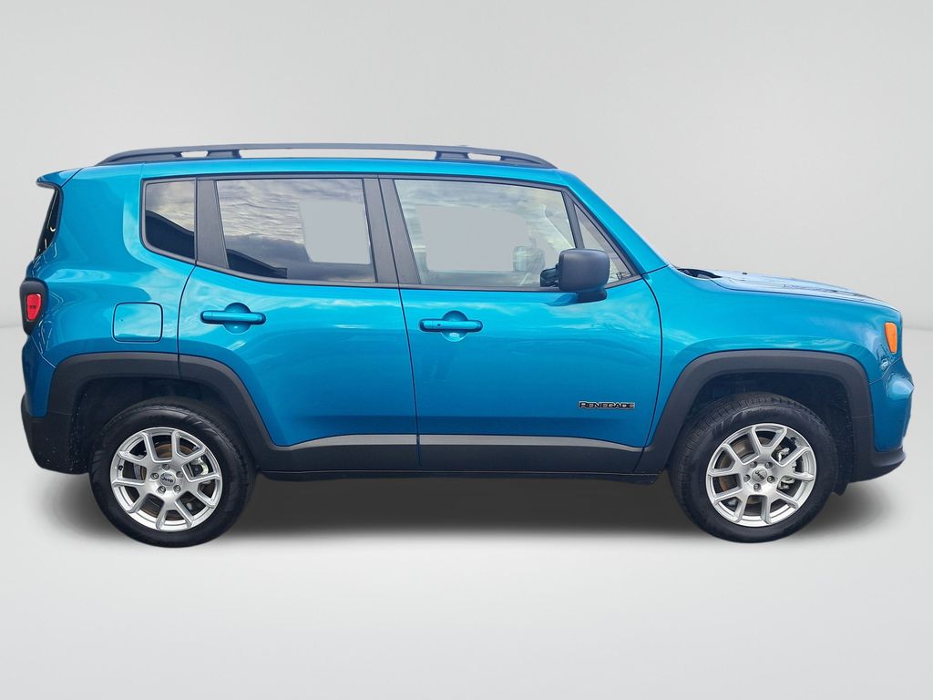 2022 Jeep Renegade Latitude photo 4