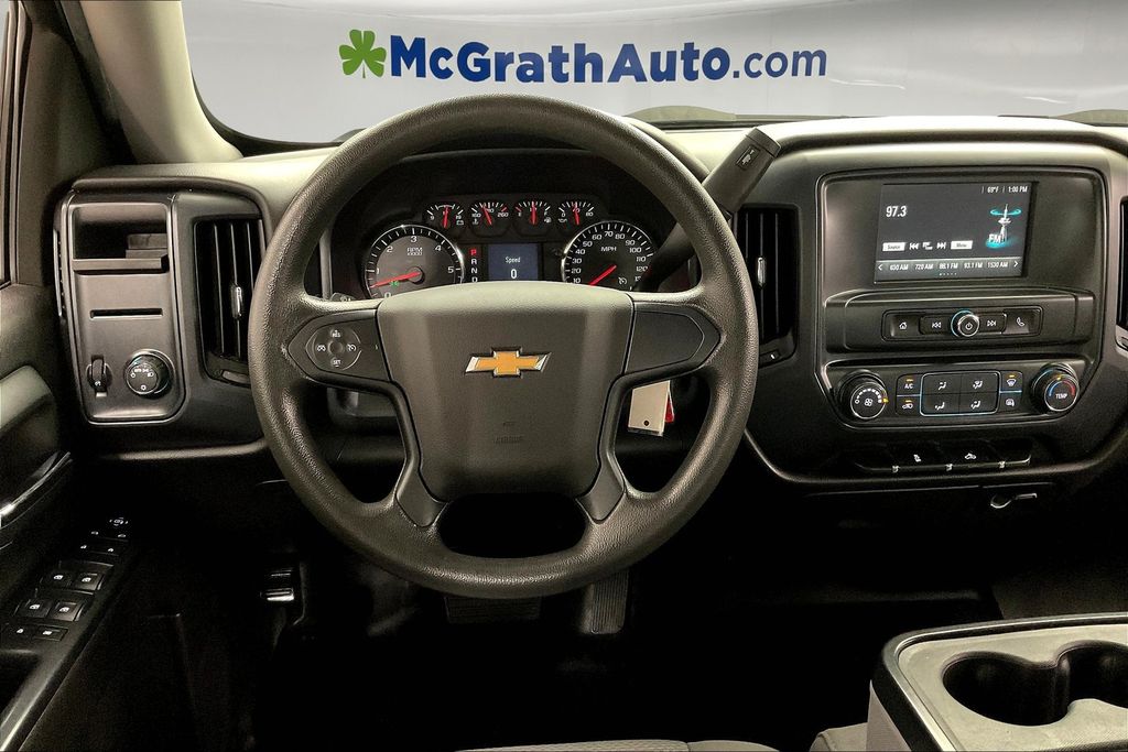 2017 Chevrolet Silverado 1500 Custom photo 6