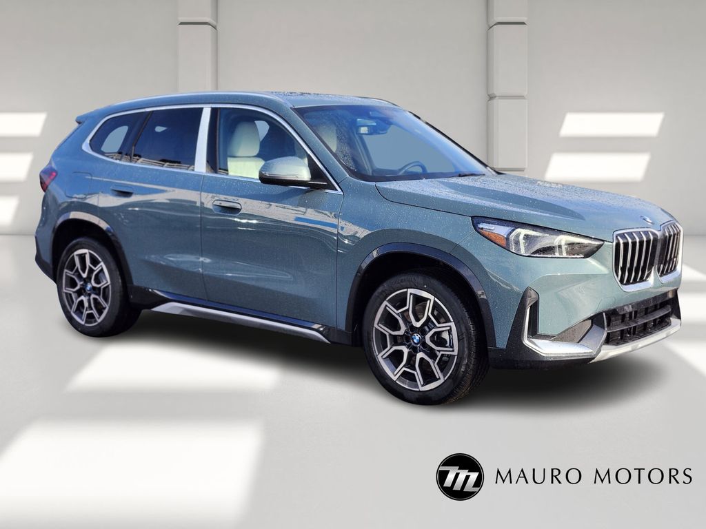 2026 BMW X1 28i's photo