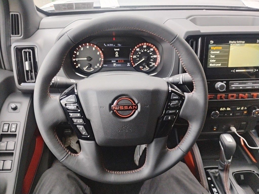 2025 Nissan Frontier PRO-4X photo 14