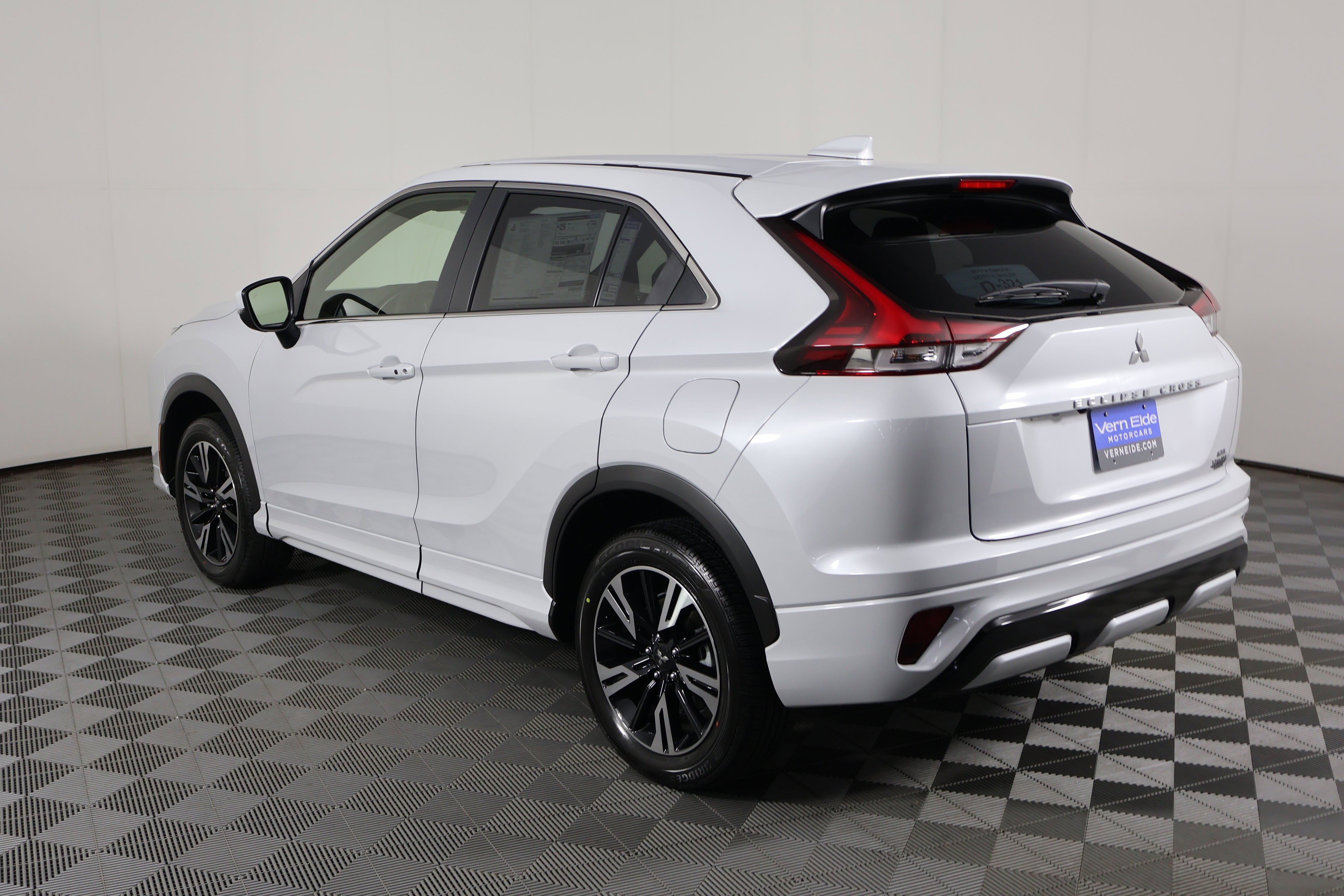 2025 Mitsubishi Eclipse Cross SEL photo 8