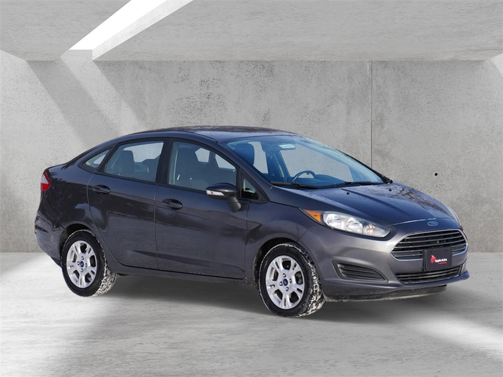 2016 Ford Fiesta SE's photo