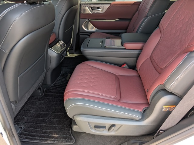 2026 Infiniti QX80 photo 27