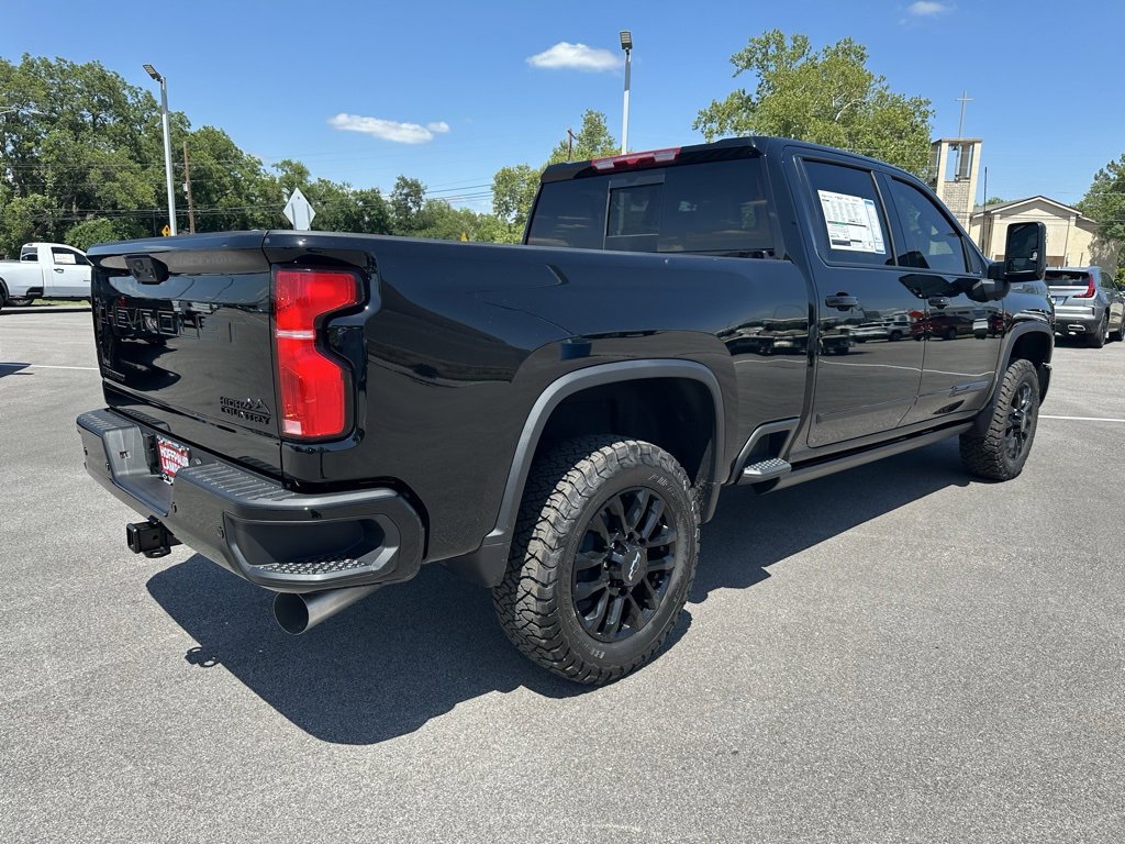 2025 Chevrolet Silverado 2500HD High Country photo 5