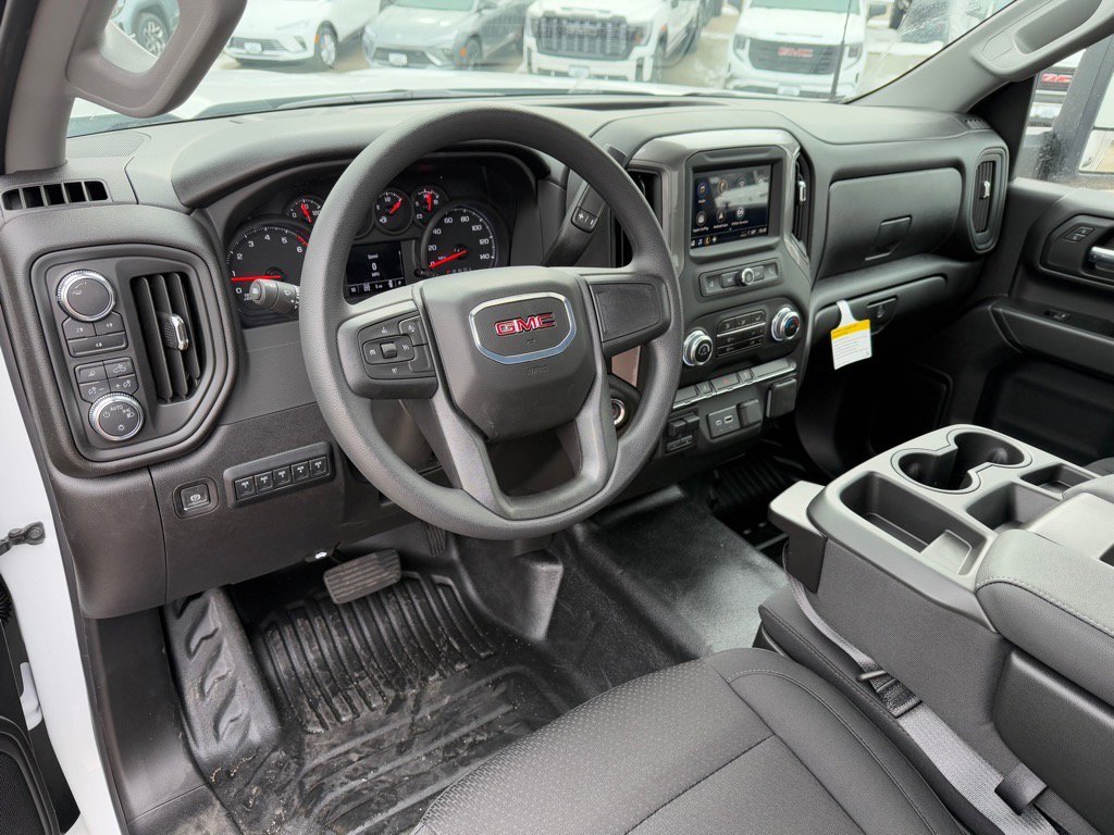 2025 Gmc Sierra 2500 HD Pro photo 4